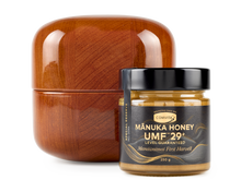 Load image into Gallery viewer, Manamaiwai First Harvest UMF™ 29+ Mānuka Honey, 250g