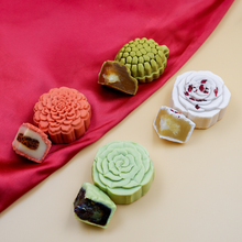 Load image into Gallery viewer, Early Bird Special: Comvita Honey Dreams Mooncake Gift (Box of 4)