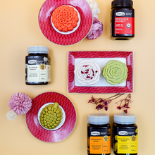 Load image into Gallery viewer, Early Bird Special: Comvita Honey Dreams Mooncake Gift (Box of 4)