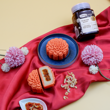 Load image into Gallery viewer, Early Bird Special: Comvita Honey Dreams Mooncake Gift (Box of 4)