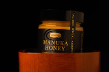 Load image into Gallery viewer, UMF™ 29+ Manuka Honey, 250g
